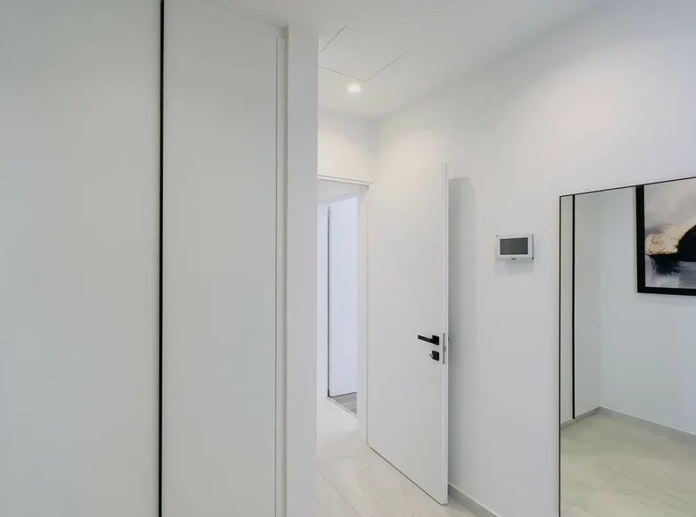 Apartamento 5 habitaciones  en Koinoteta Agiou Tychona, Chipre