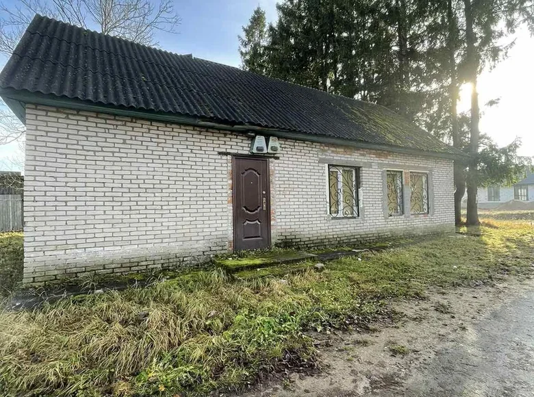 Shop 101 m² in Ladzienicki sielski Saviet, Belarus