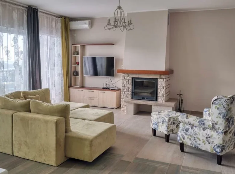 2 bedroom apartment 135 m² Kumbor, Montenegro