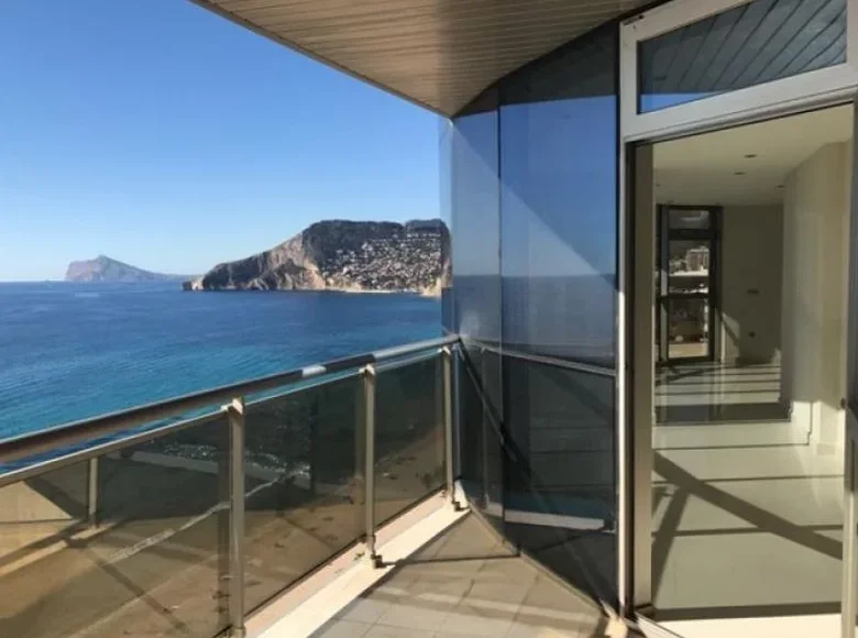 Mieszkanie 3 pokoi 182 m² Calp, Hiszpania