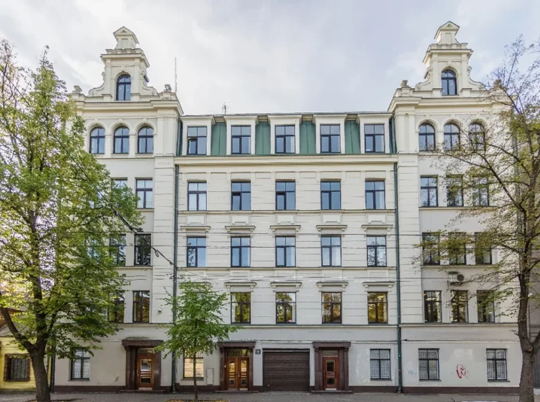 Miethaus 1 687 m² in Riga, Lettland