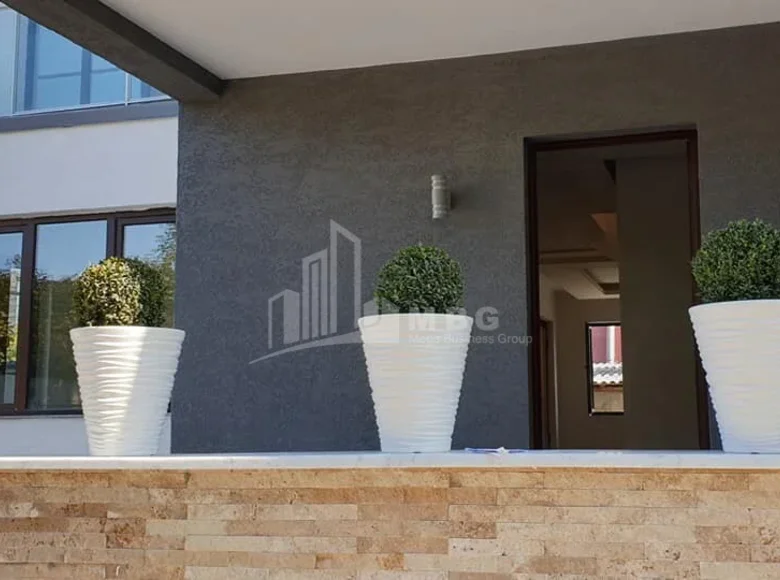 5 bedroom villa 304 m² Tbilisi, Georgia