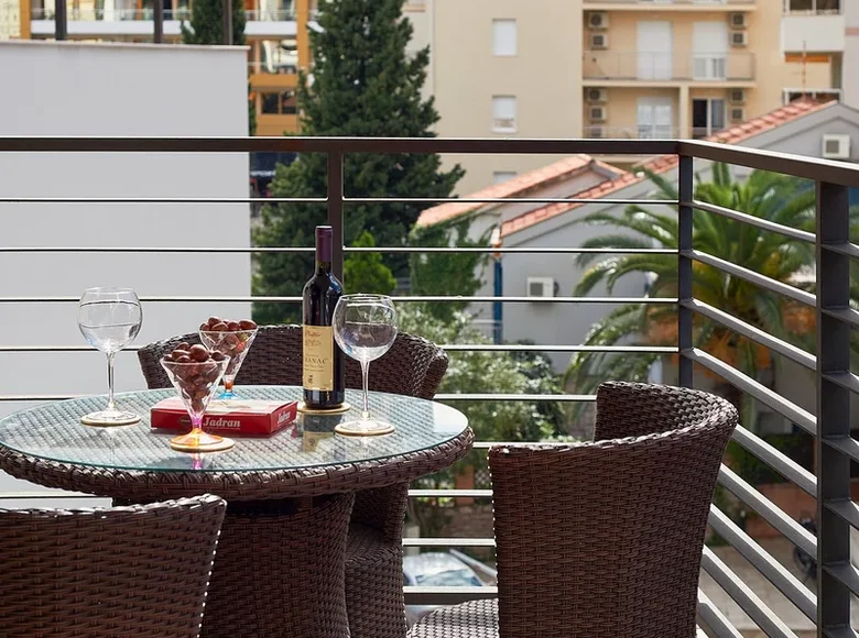 Wohnung 3 Schlafzimmer 116 m² Budva, Montenegro