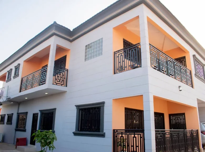 Herrenhaus 4 Schlafzimmer  Sukuta, Gambia