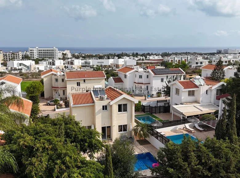 Villa de tres dormitorios 107 m² Paralimni, Chipre