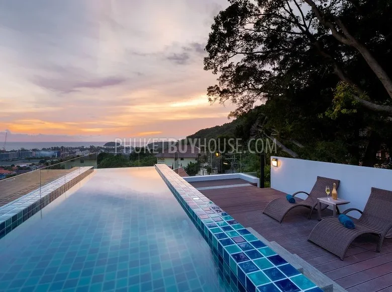 2 bedroom condo 65 m² Karon, Thailand