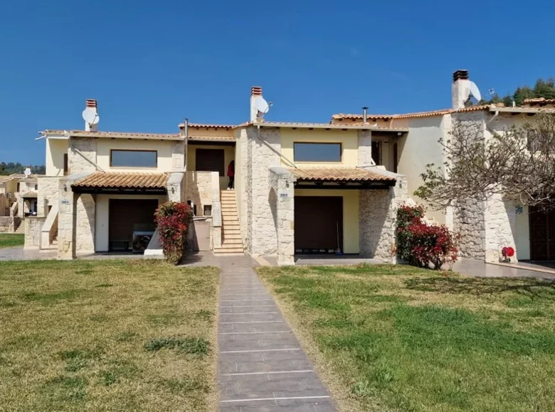 3 bedroom townthouse 107 m² Nea Skioni, Greece