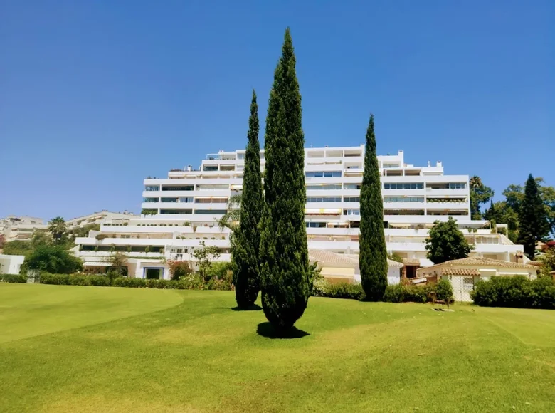 Mieszkanie 2 pokoi 138 m² San Pedro Alcantara, Hiszpania