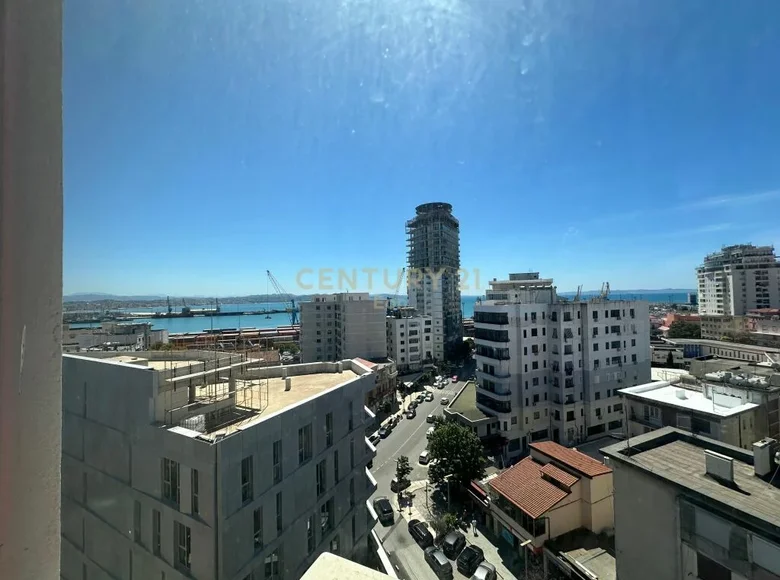Mieszkanie 3 pokoi 127 m² Bashkia Durres, Albania