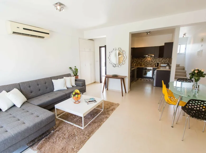 Duplex 2 chambres 100 m² en Germasogeia, Chypre