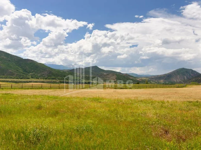 Atterrir 42 000 m² Tbilissi, Géorgie