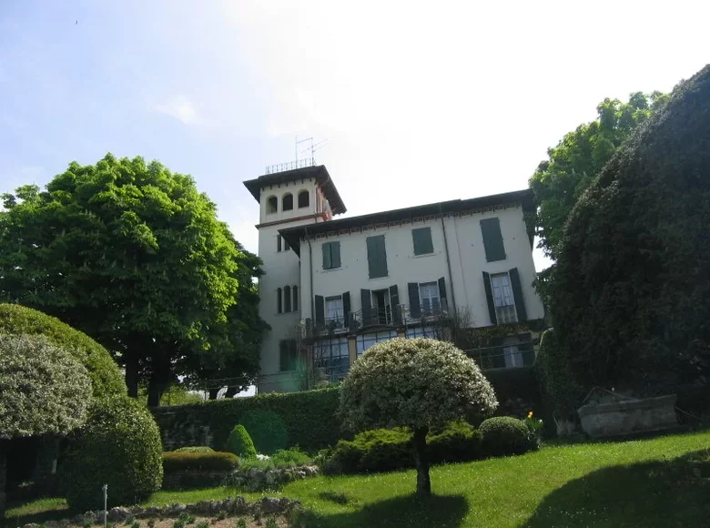 Villa 600 m² in Monastiero, Italy
