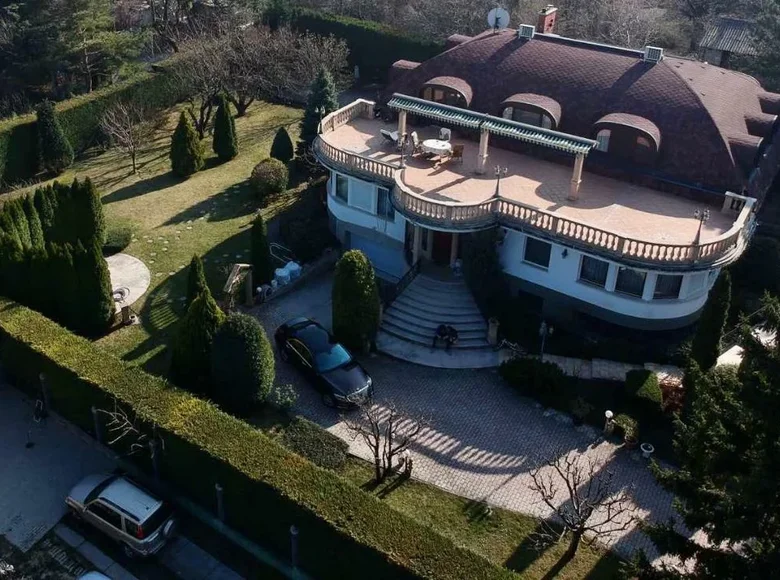 Villa 8 rooms 900 m² Solymar, Hungary