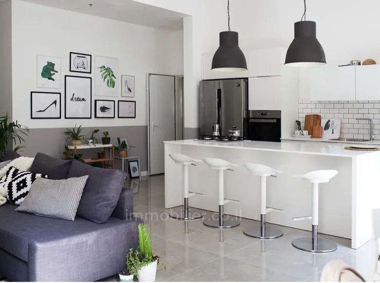 Mieszkanie 2 pokoi 72 m² Tel-Awiw, Izrael