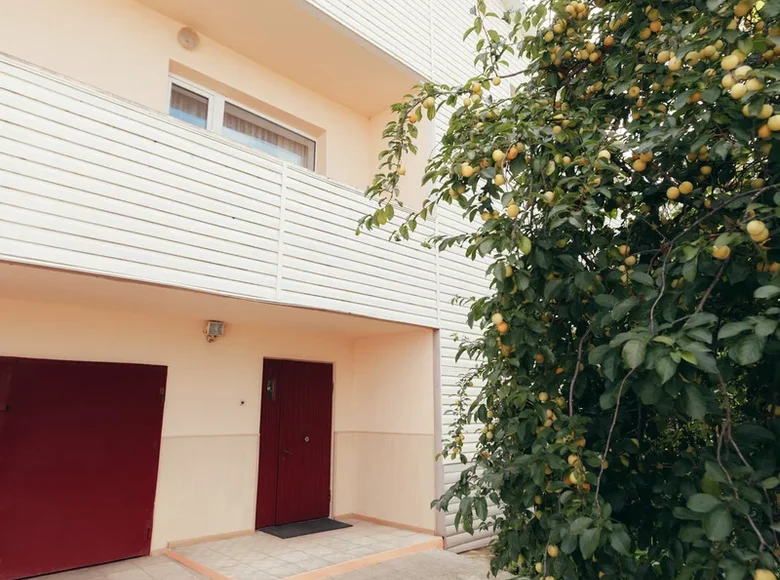 House 262 m² Ratamka, Belarus