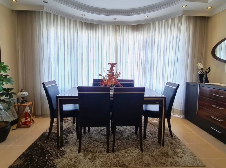 Квартира 3 комнаты  Аланья, Турция