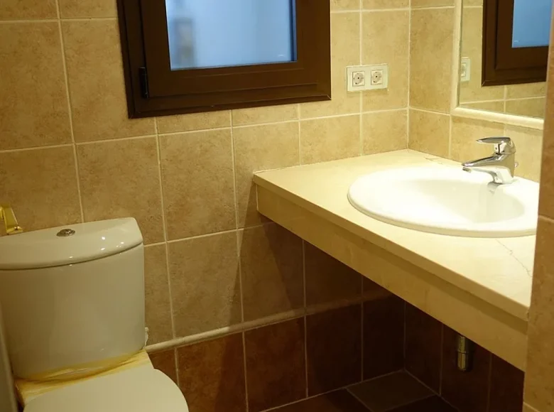 Mieszkanie 3 pokoi 140 m² Estepona, Hiszpania