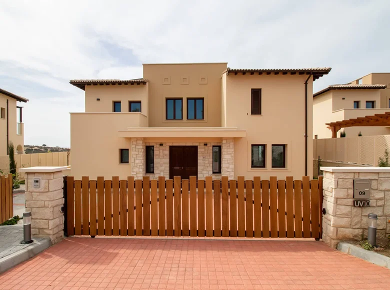 Вилла 5 спален 318 м² Камарес, Кипр