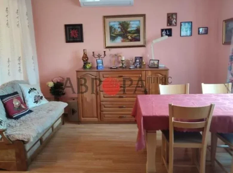 Dom  Podvis, Bułgaria