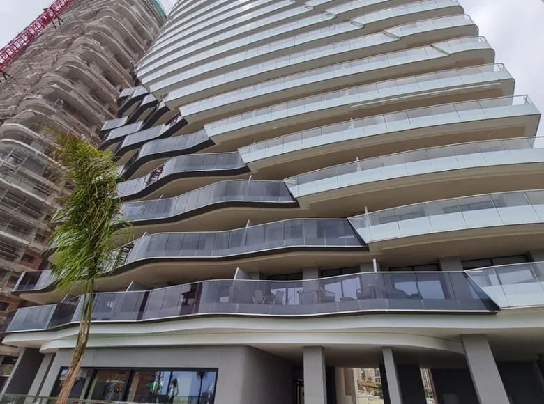 Mieszkanie 2 pokoi 82 m² w Benidorm, Hiszpania