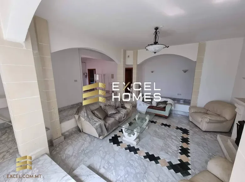 Bungalow de 3 dormitorios  en Swieqi, Malta