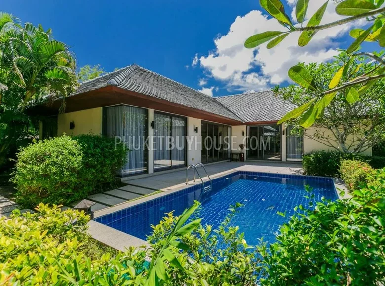 Villa mit 2 Schlafzimmern 170 m² Rawai, Thailand