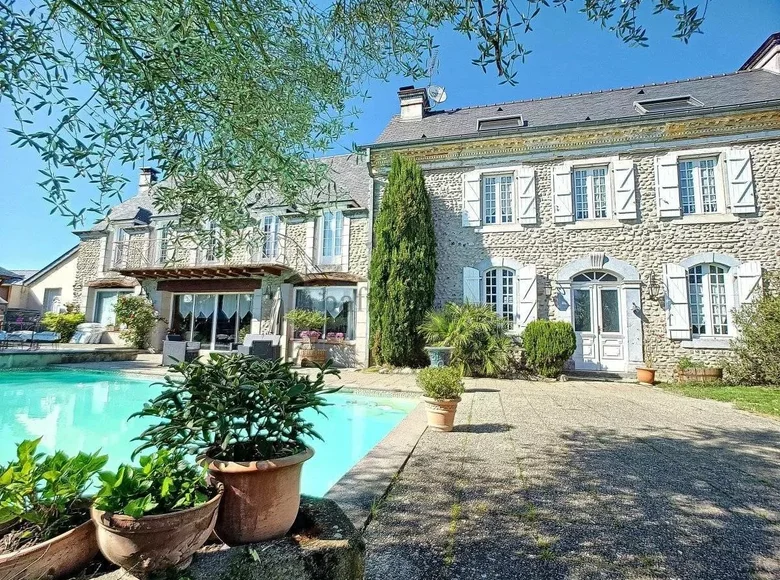 Dom 7 pokojów 300 m² Senac, Francja