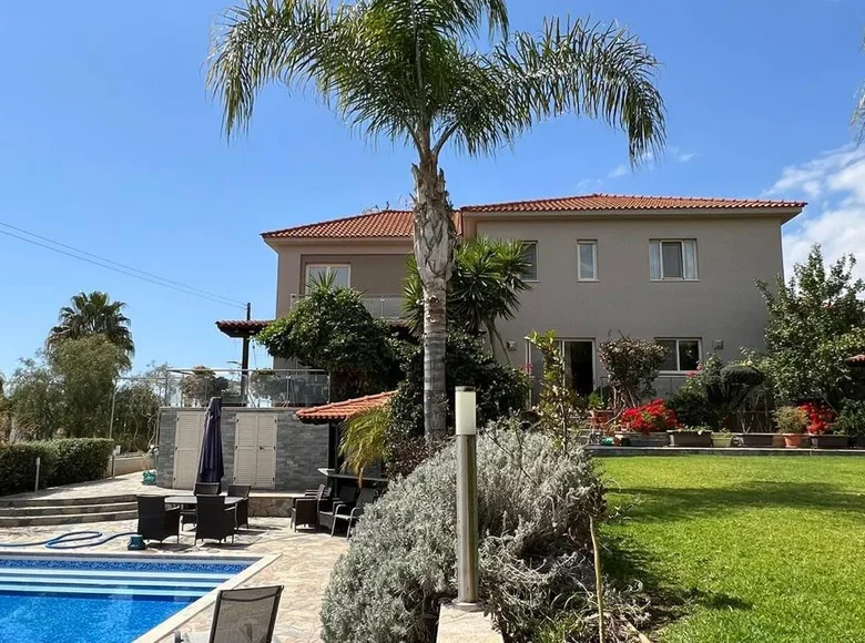5 bedroom villa  Demos Agiou Athanasiou, Cyprus