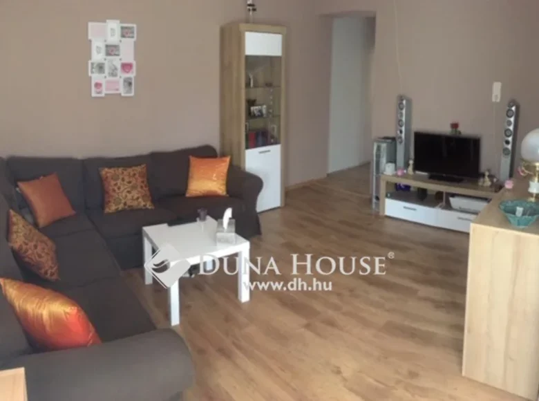 House 2 bathrooms 116 m² in Central Hungary, All countries