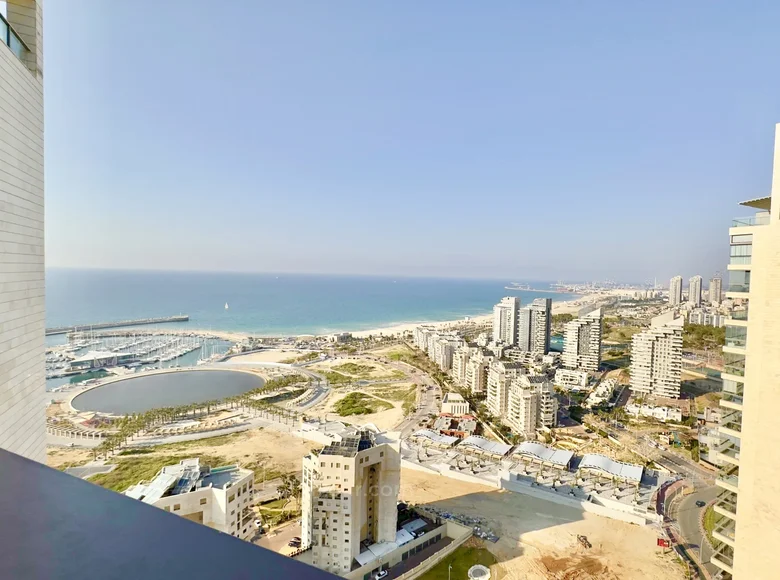 Mieszkanie 5 pokojów 230 m² w Aszdod, Izrael