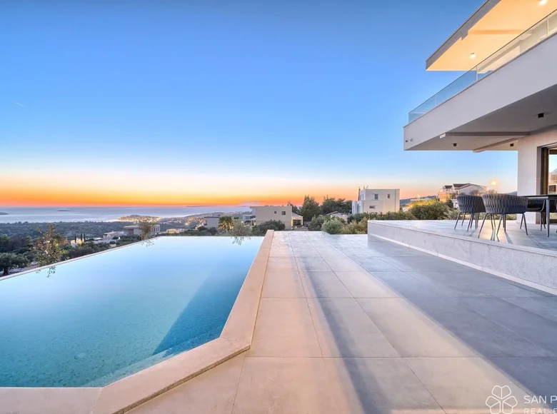 4 bedroom house 250 m² Opcina Primosten, Croatia