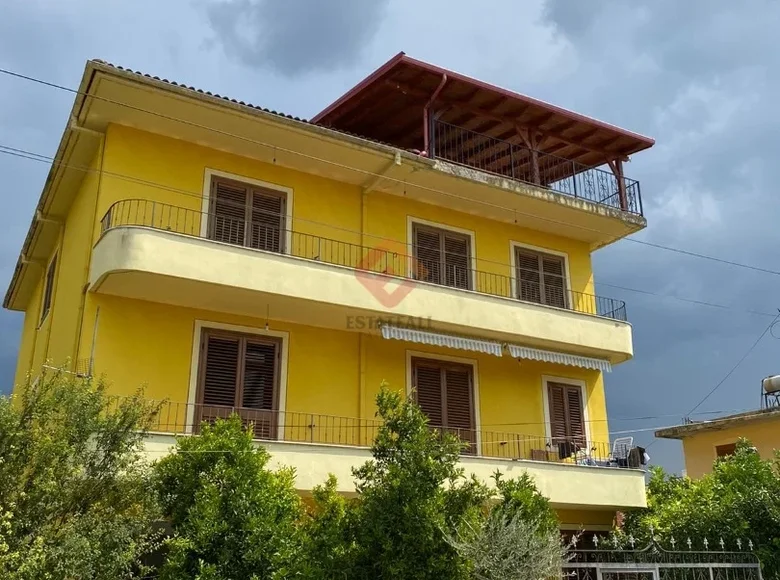 Maison 140 m² Bashkia Roskovec, Albanie