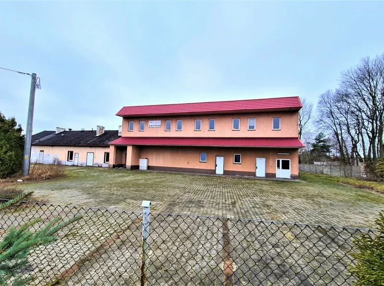 Магазин 840 м² Обжиско, Польша