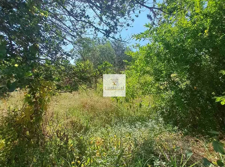 Земельные участки 1 800 м² Kuti, Черногория