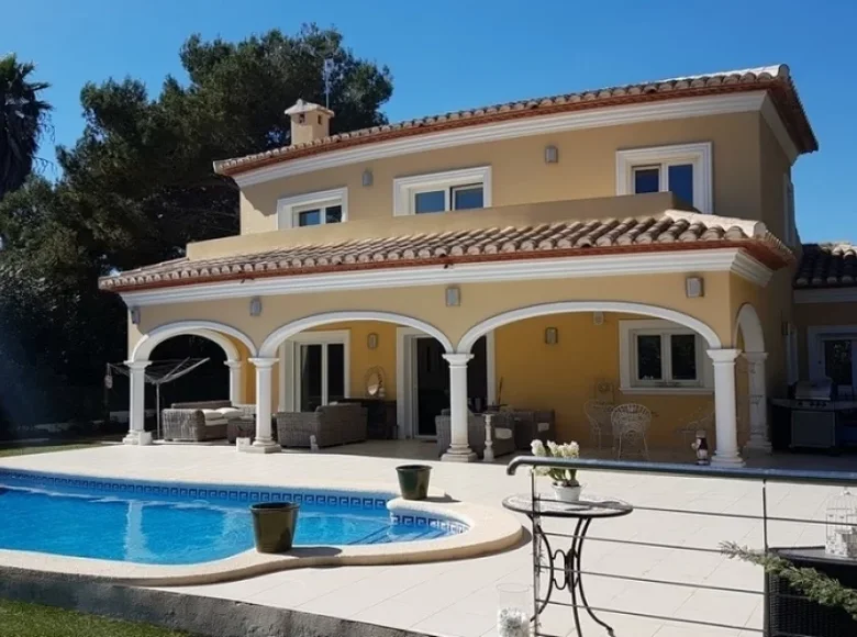 Вилла 4 спальни 235 м² Хавея, Испания