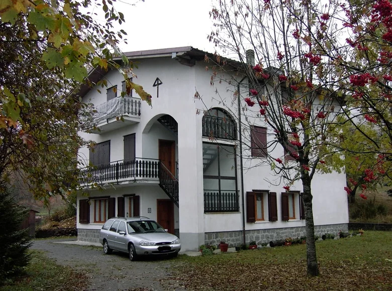 Apartamento 3 habitaciones  Pievepelago, Italia