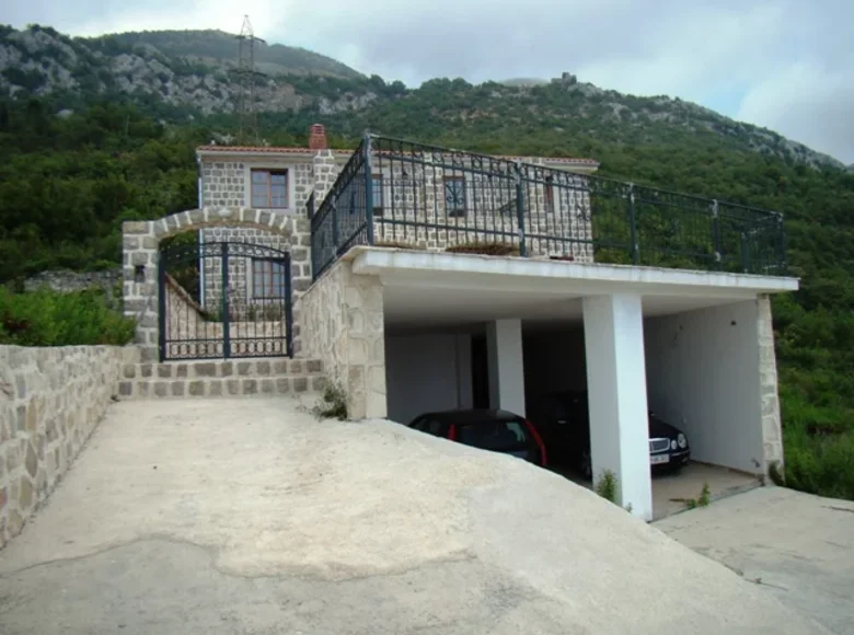 Dom 5 pokojów 466 m² Petrovac, Czarnogóra