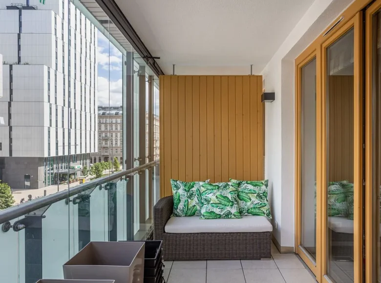 3 room apartment 85 m² in Warsaw, Poland