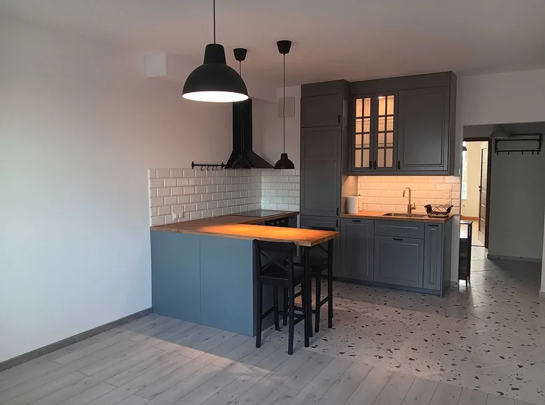 Mieszkanie 2 pokoi 48 m² w Warszawa, Polska