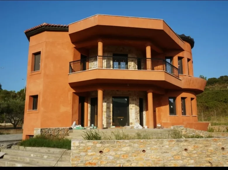 Villa de 4 dormitorios 340 m² Nea Peramos, Grecia