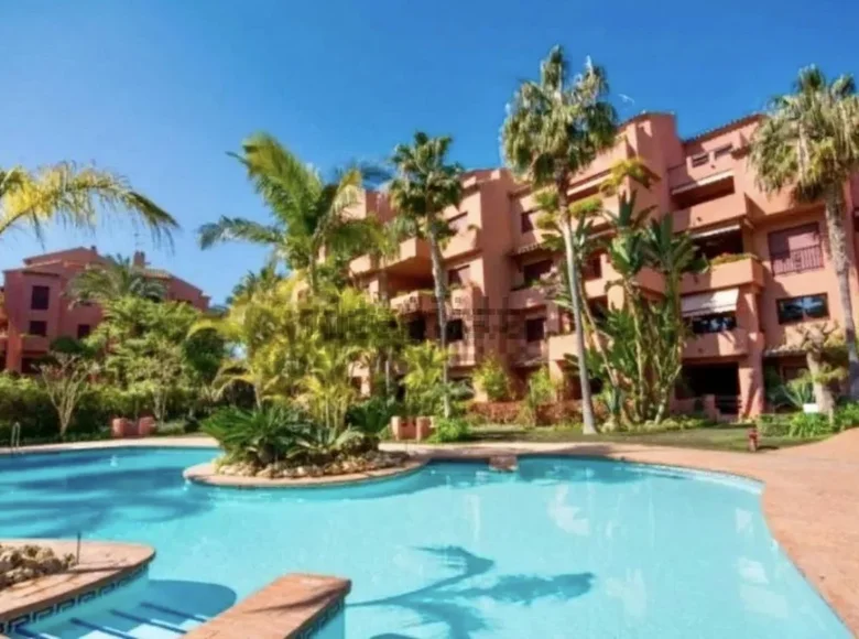 Mieszkanie 3 pokoi 271 m² Marbella, Hiszpania