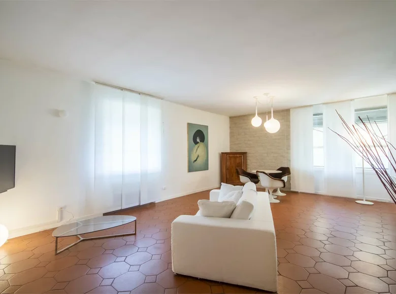 Mieszkanie 3 pokoi 160 m² Costermano sul Garda, Włochy