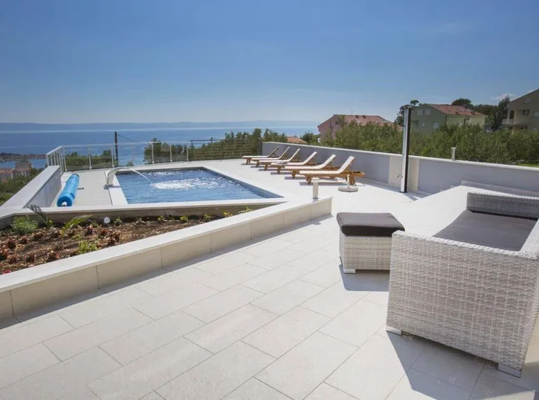 4 bedroom Villa 240 m² Makarska, Croatia