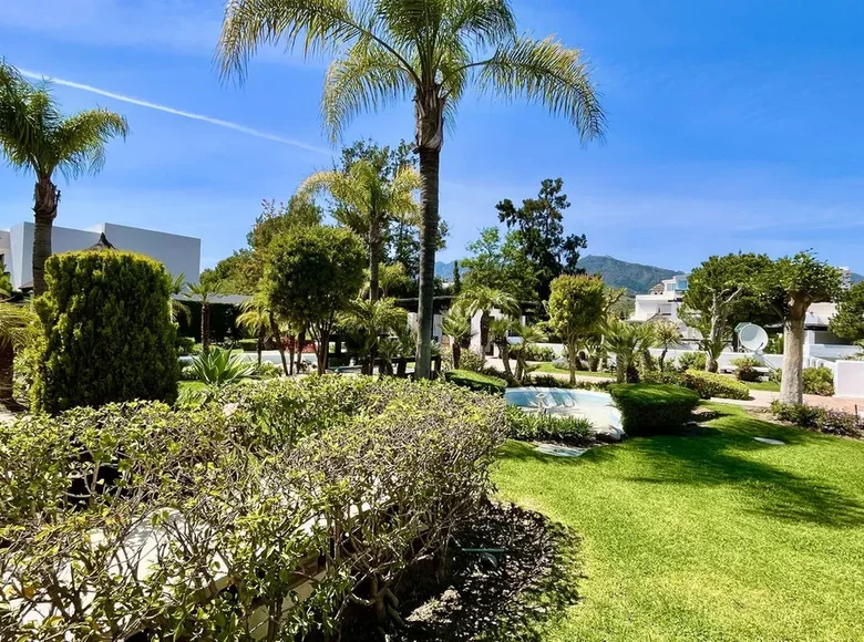 Mieszkanie 2 pokoi 344 m² Ojen, Hiszpania