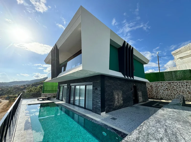 4 bedroom house 290 m² Muratpasa, Turkey