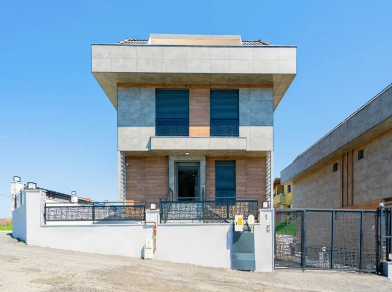 5-Schlafzimmer-Villa 423 m² Beylikduzu, Türkei