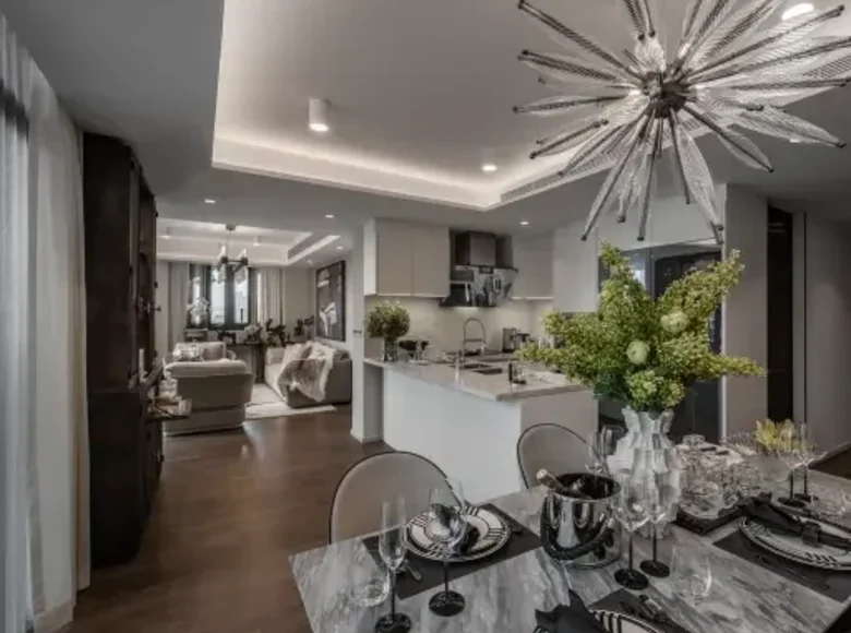 Condo 3 pokoi 130 m² Bangkok, Tajlandia