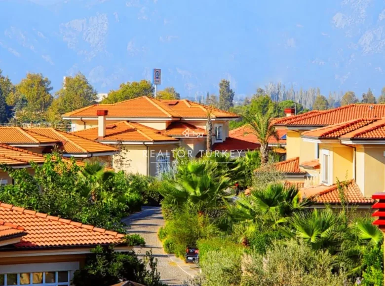 Dom 1 pokój 225 m² Dosemealti, Turcja