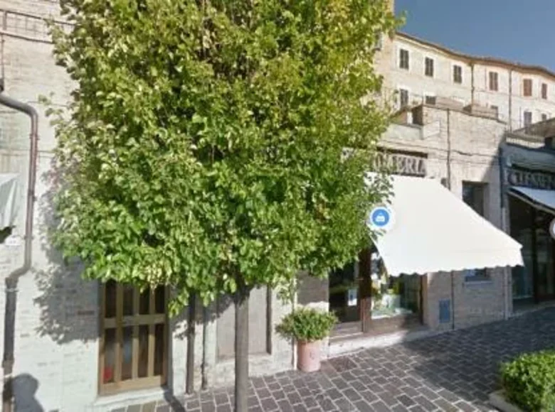 Propiedad comercial  en Terni, Italia