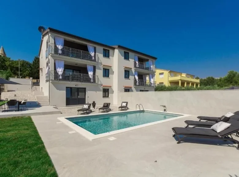 Вилла 4 спальни 240 м² Пореч, Хорватия